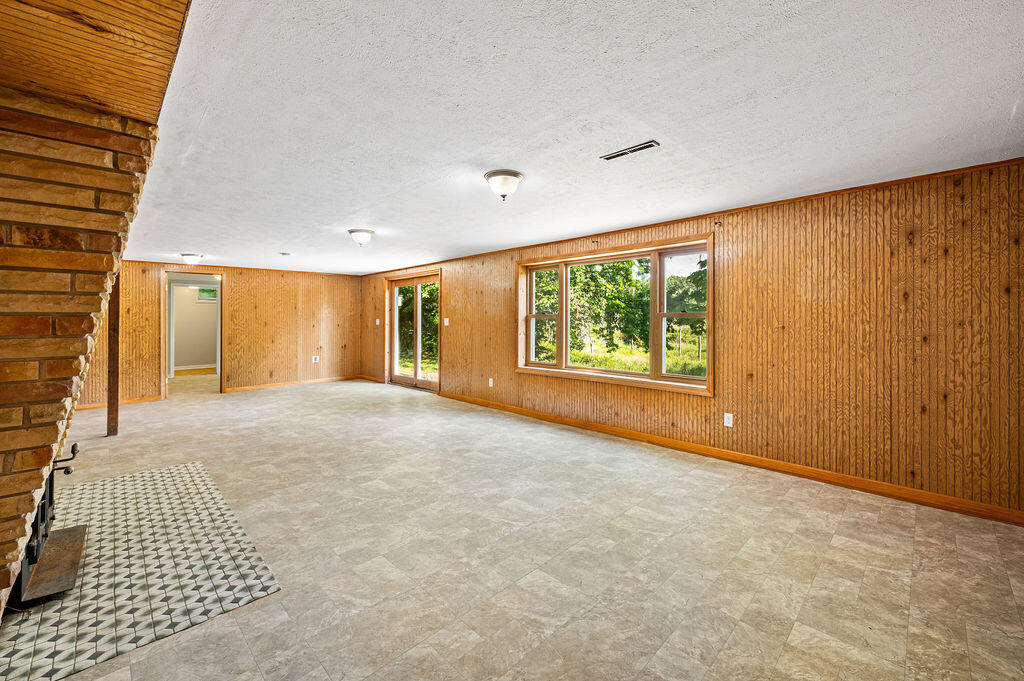 13607 Wolkins Road