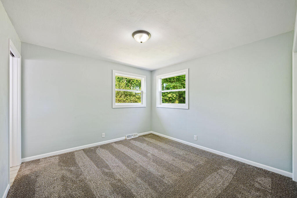 13607 Wolkins Road