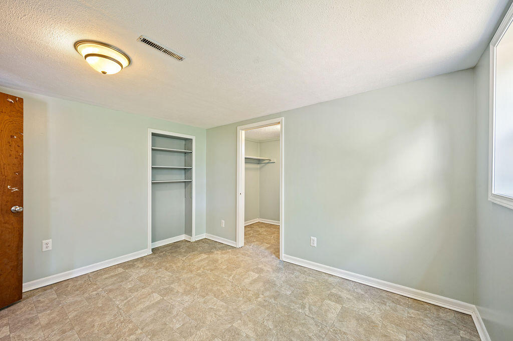 13607 Wolkins Road