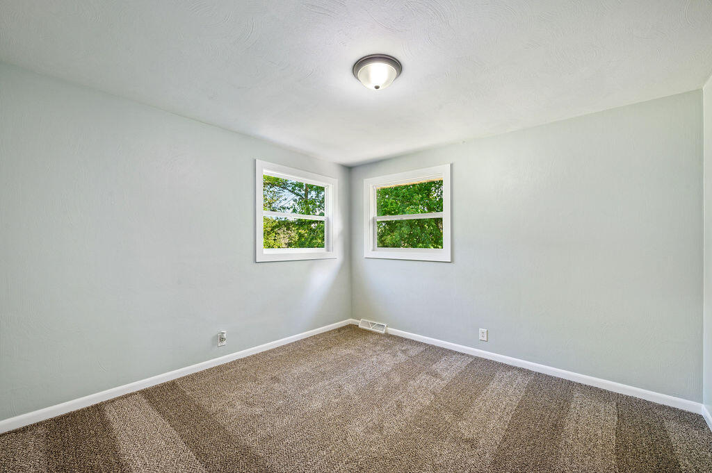 13607 Wolkins Road