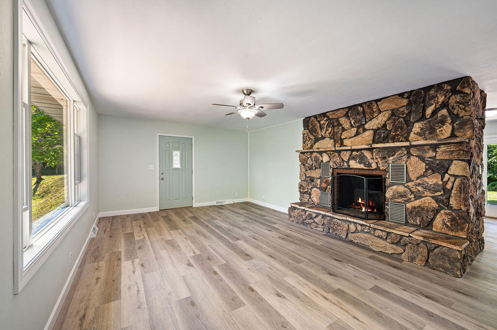 13607 Wolkins Road