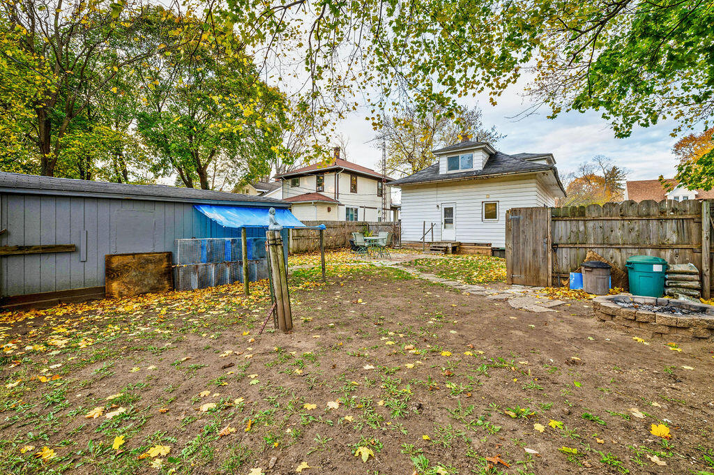 119 Charles Court