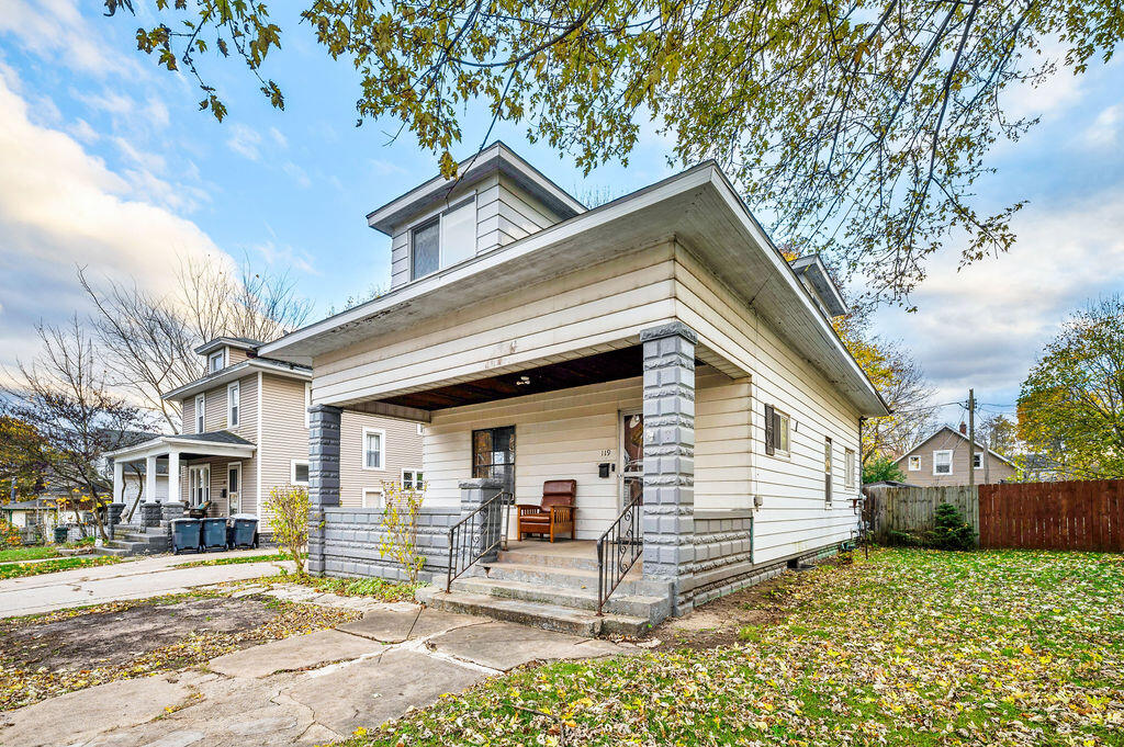 119 Charles Court