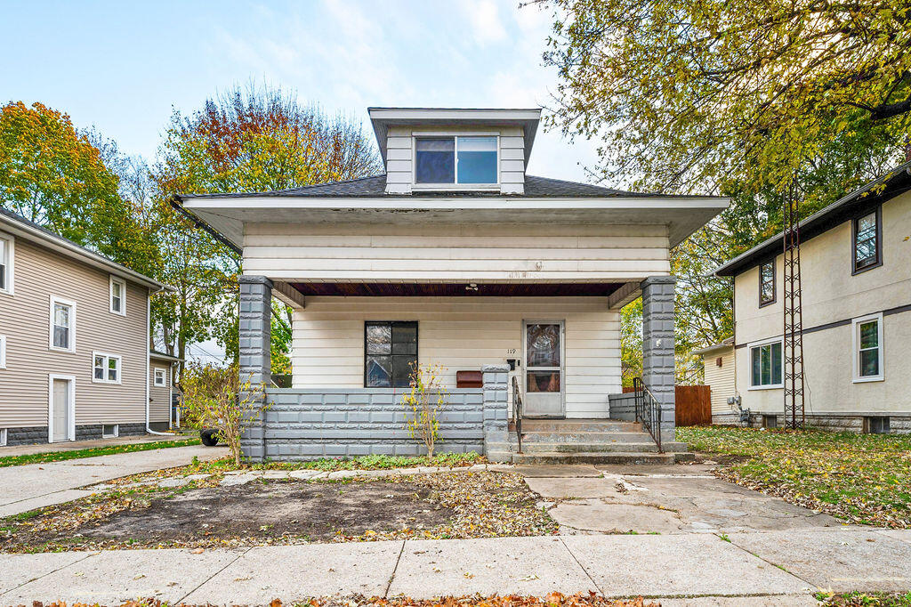 119 Charles Court