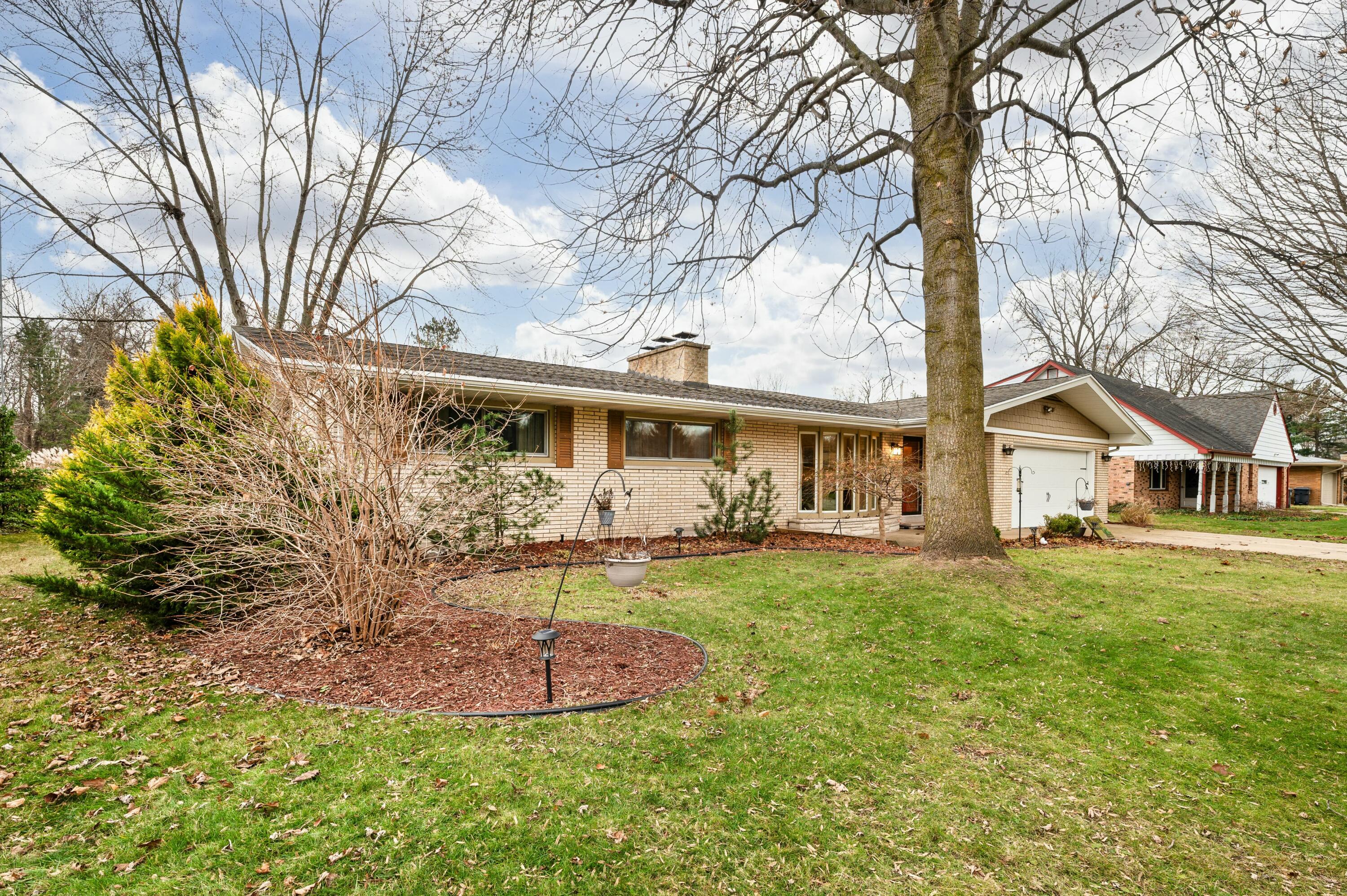 1428 Timberlane Drive, St. Joseph