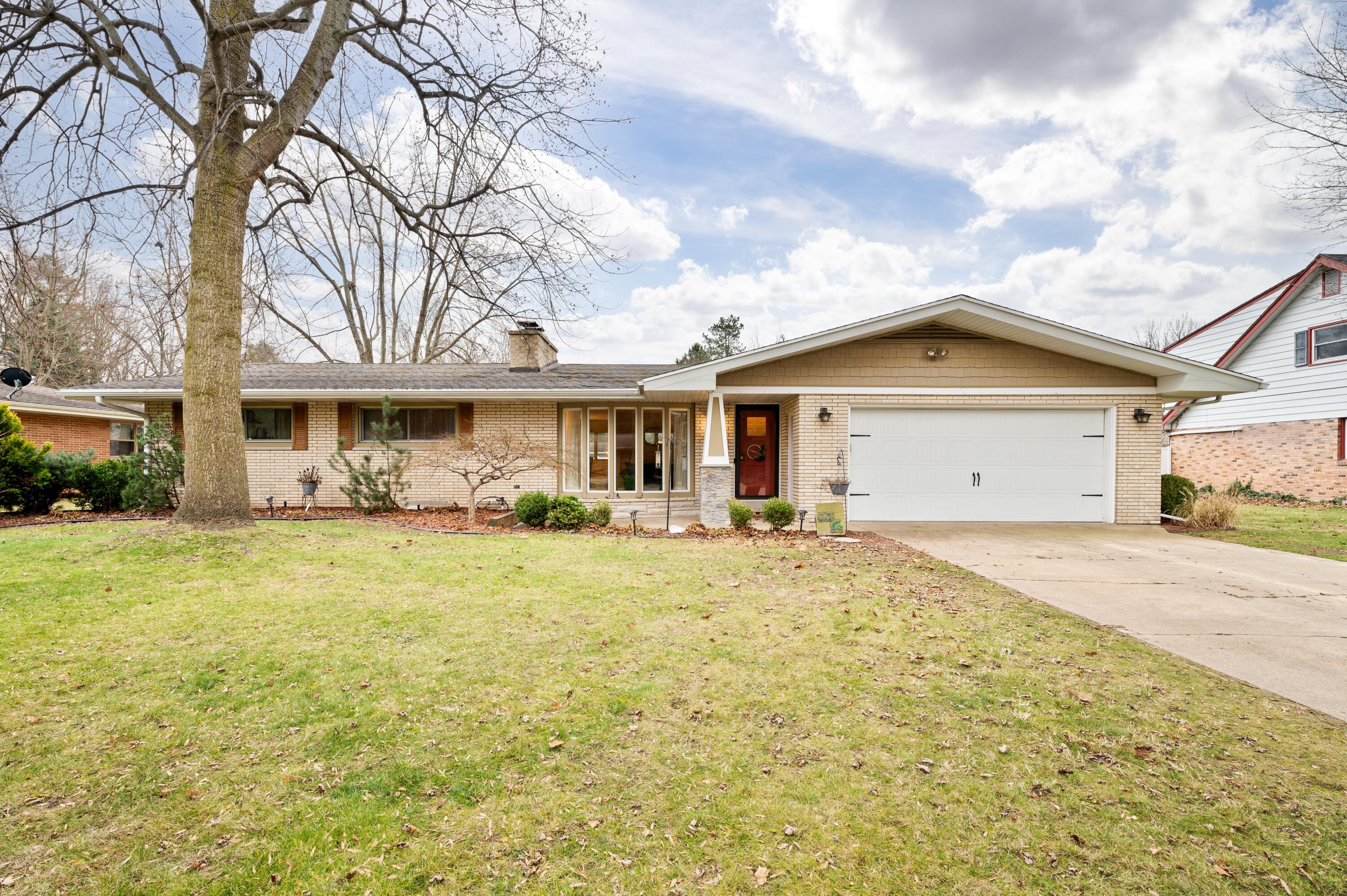 1428 Timberlane Drive, St. Joseph