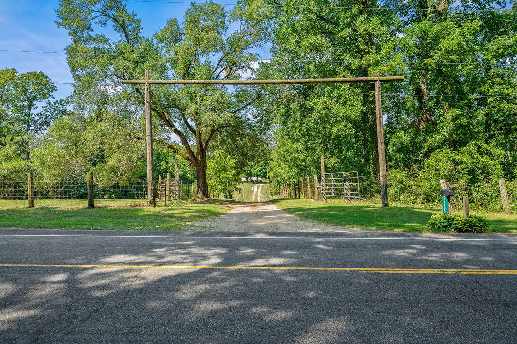 11180 Range Line Road