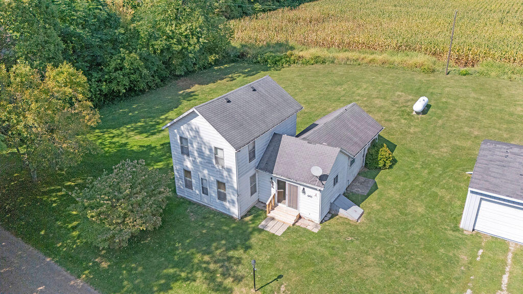 6105 Burrus Road