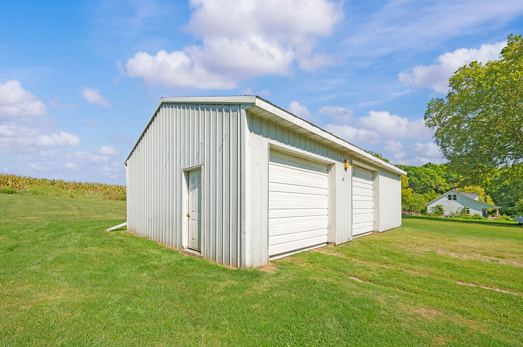 6105 Burrus Road