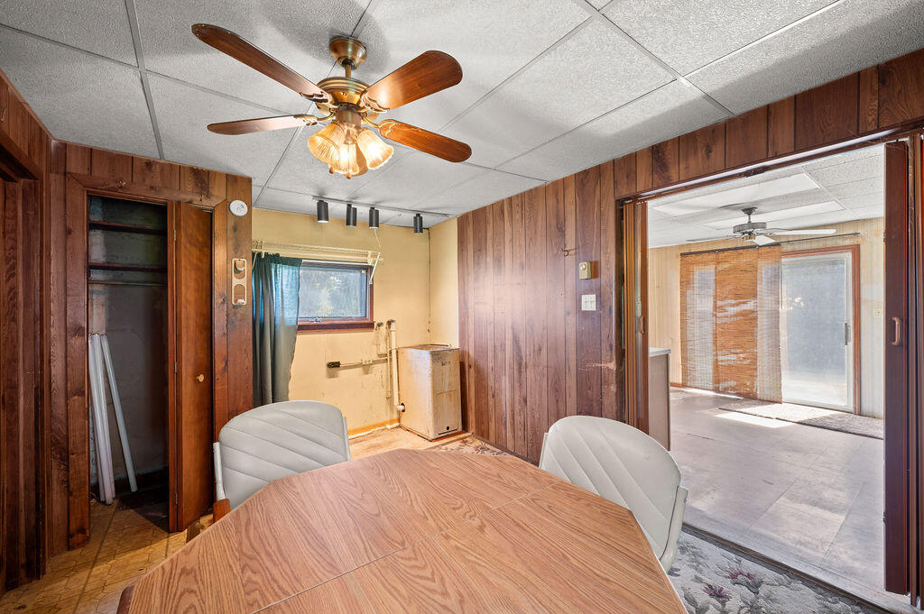 6105 Burrus Road