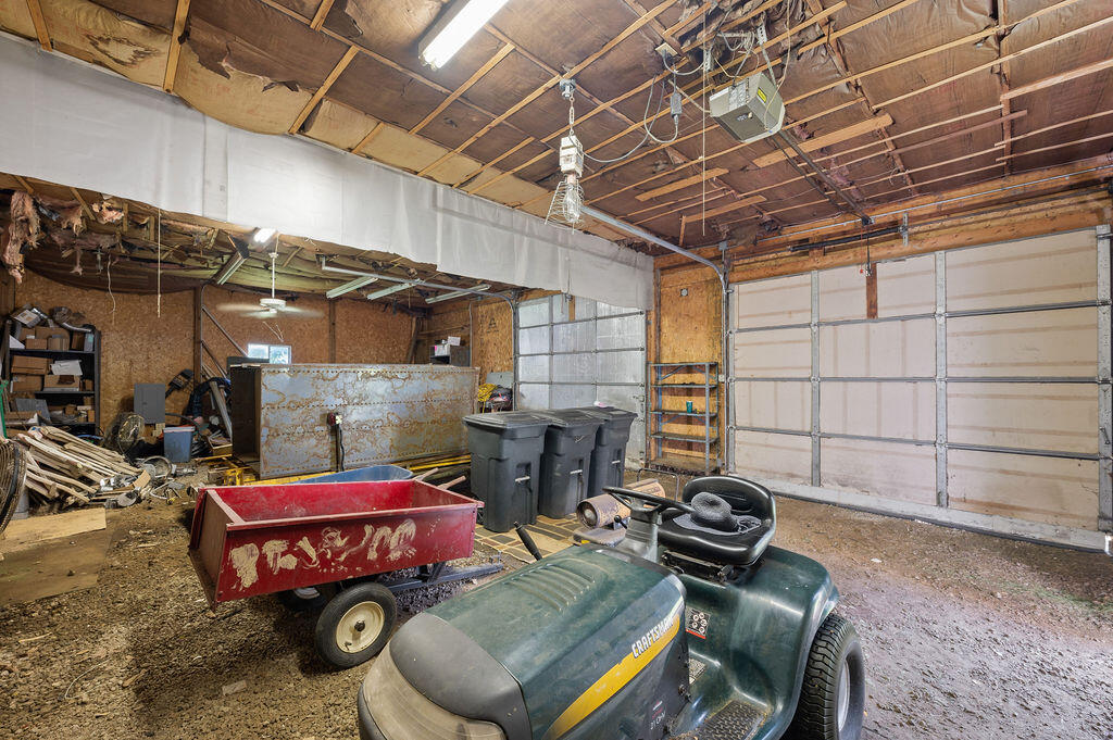 6105 Burrus Road