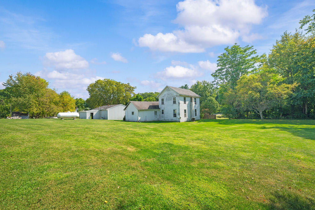 6105 Burrus Road