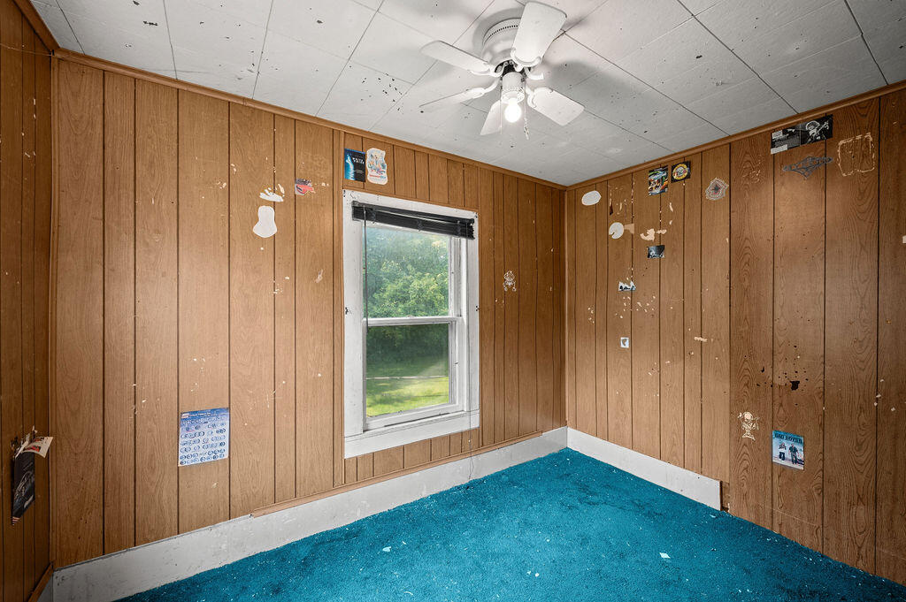 6105 Burrus Road