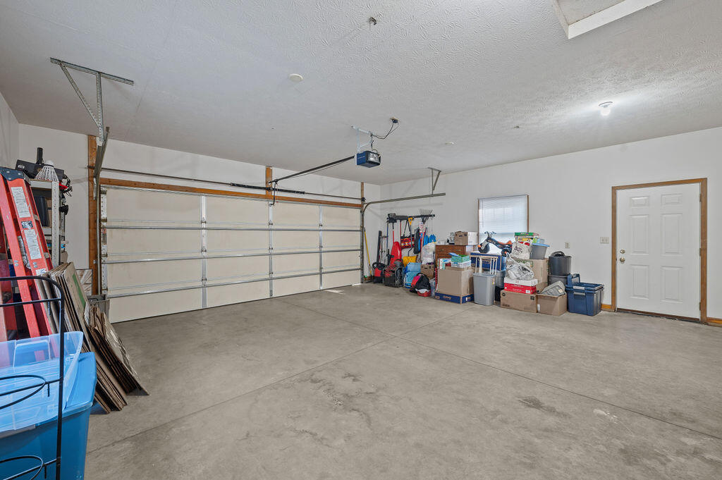 1604 Orchard Lane