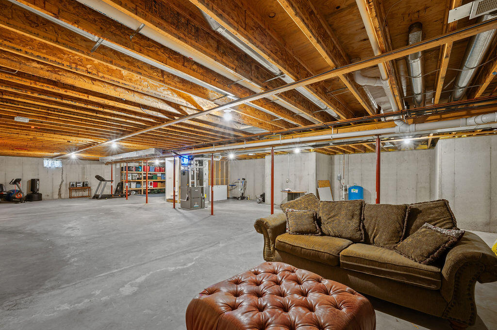 1604 Orchard Lane