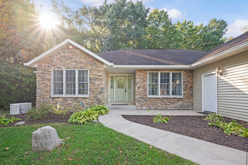 1604 Orchard Lane