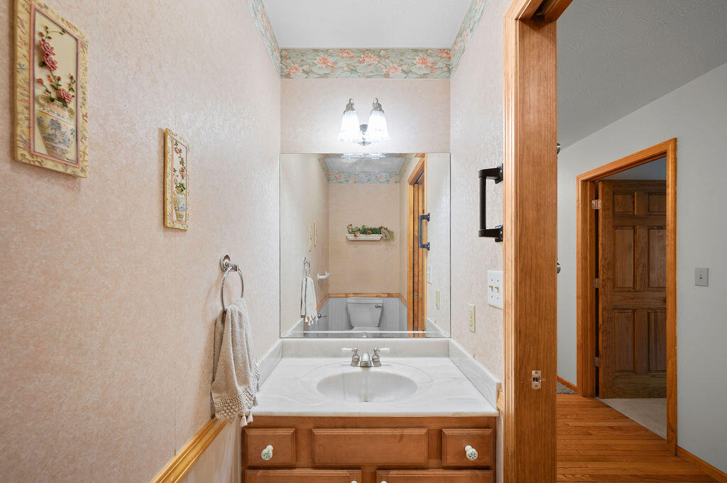1604 Orchard Lane