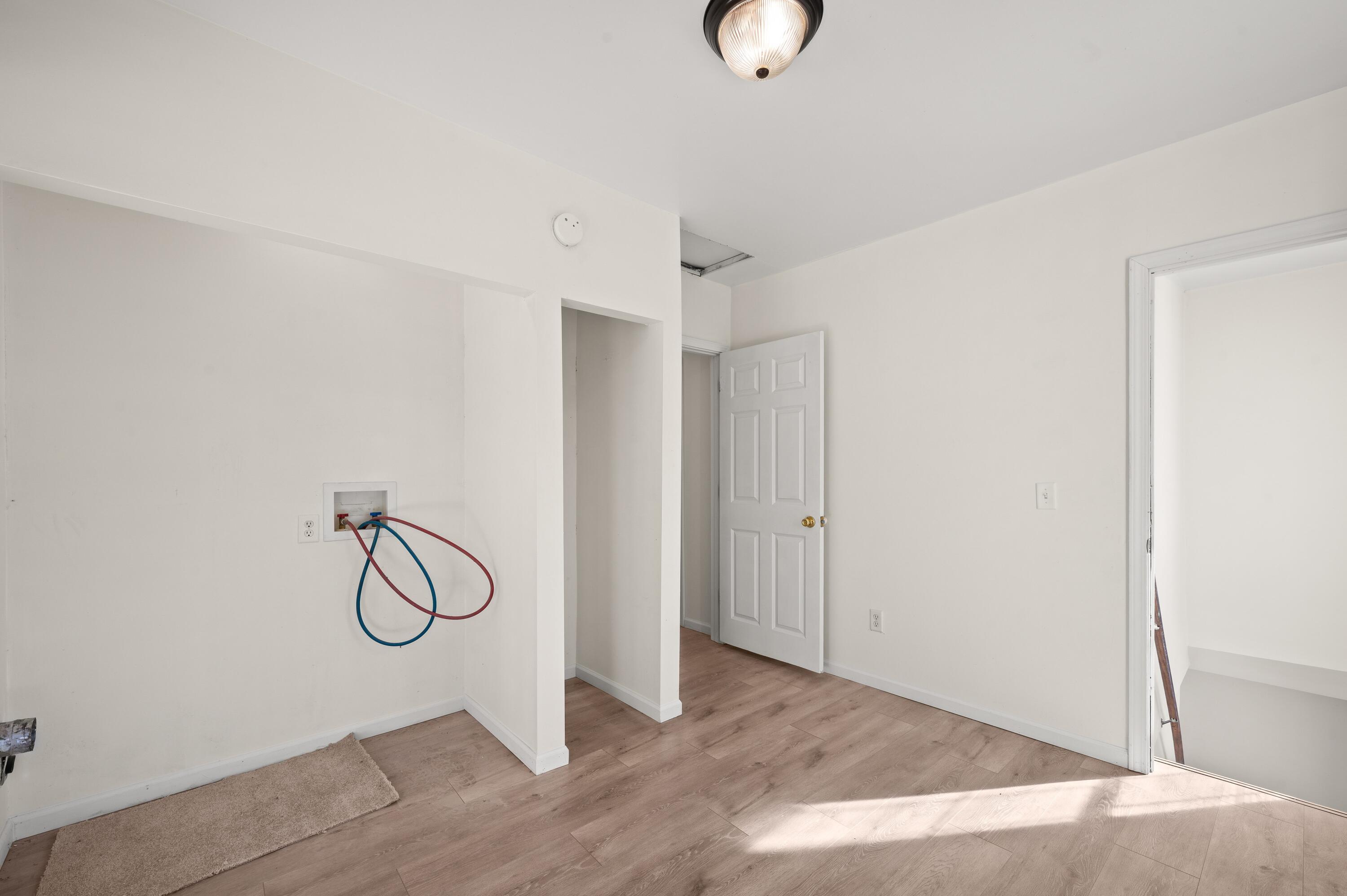 3119 N US Highway 31