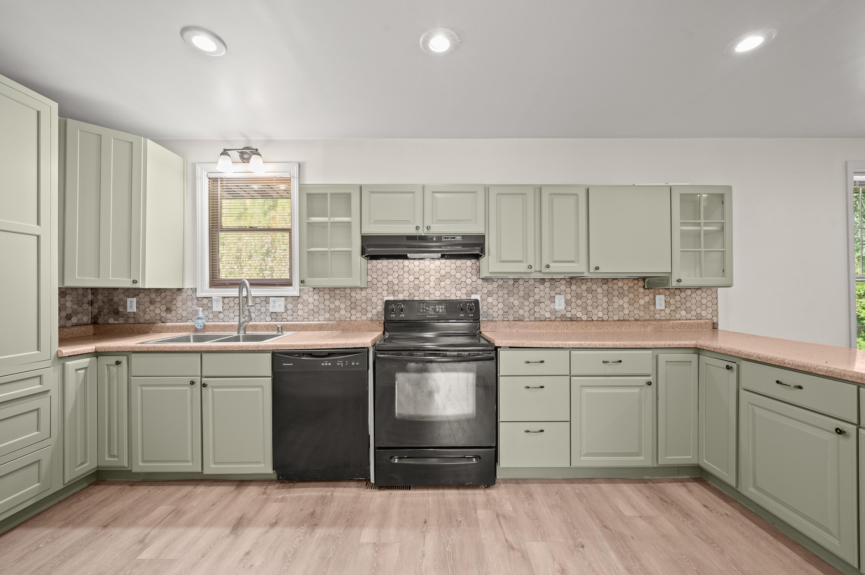 3119 N US Highway 31