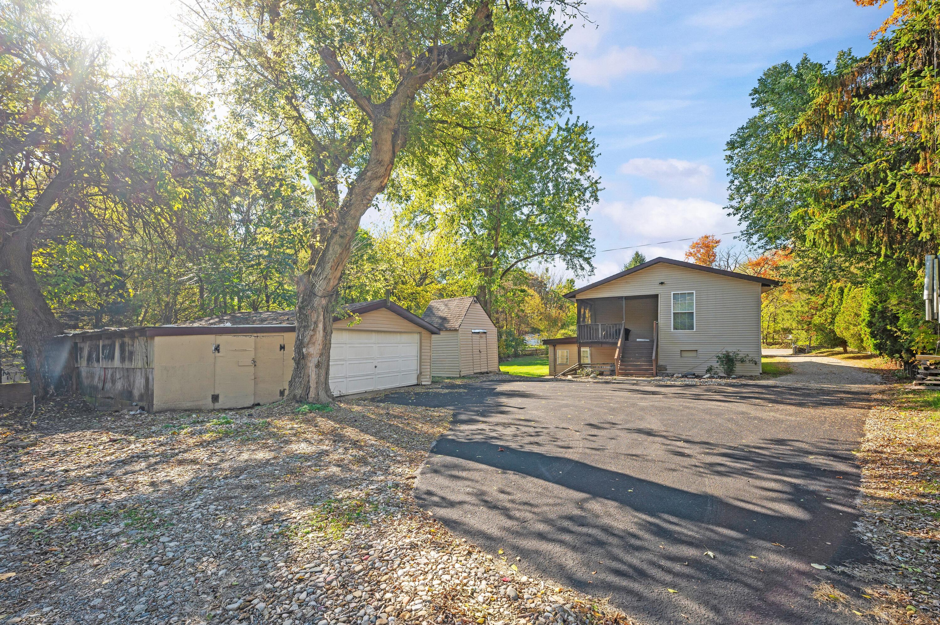 3119 N US Highway 31