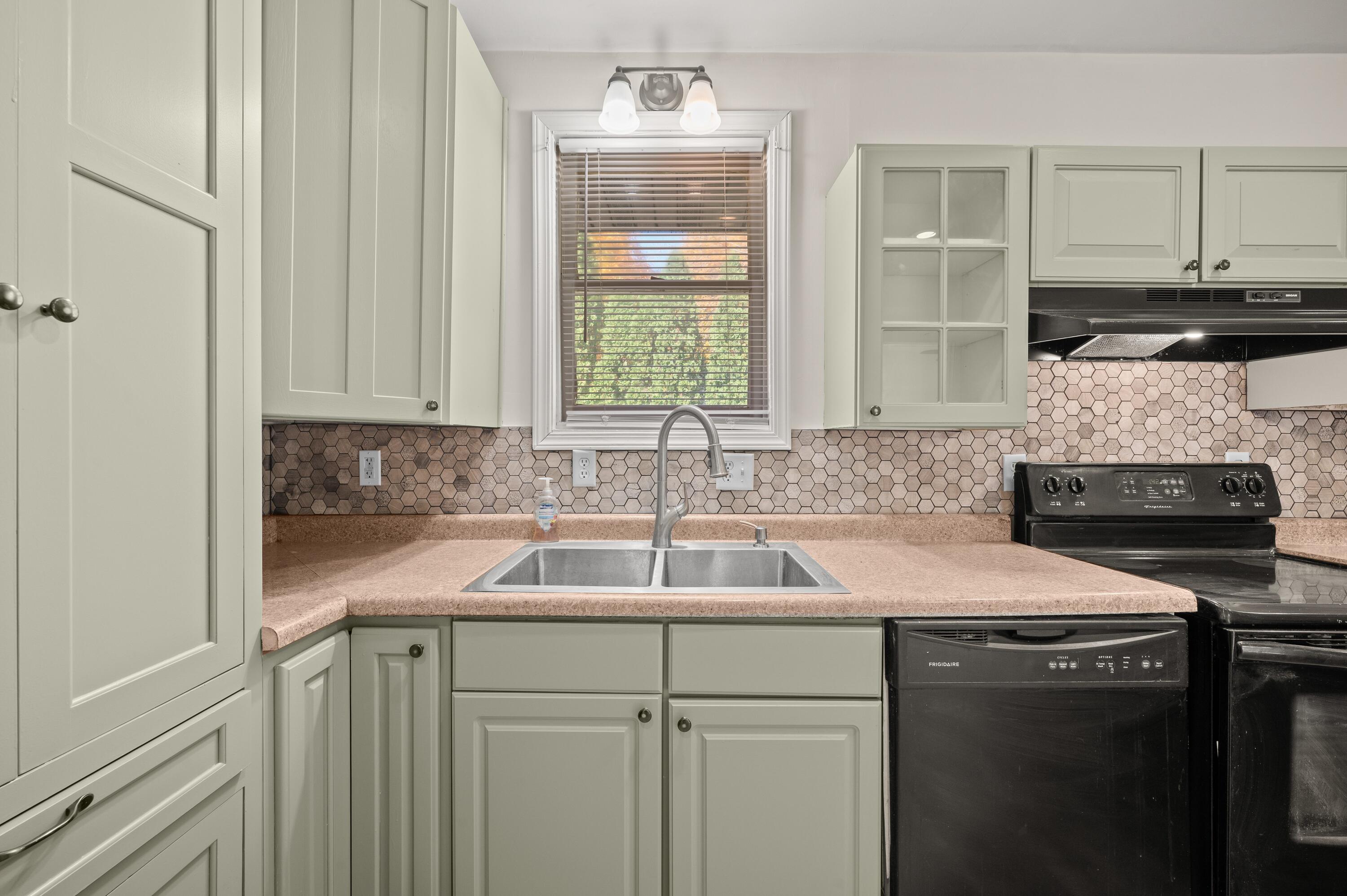 3119 N US Highway 31