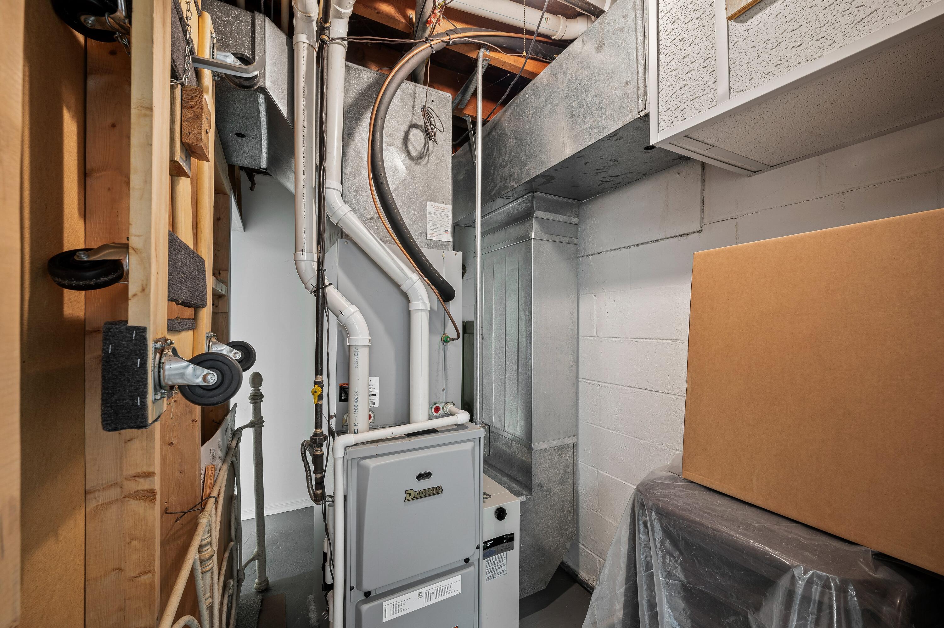 1225 Country Club Drive