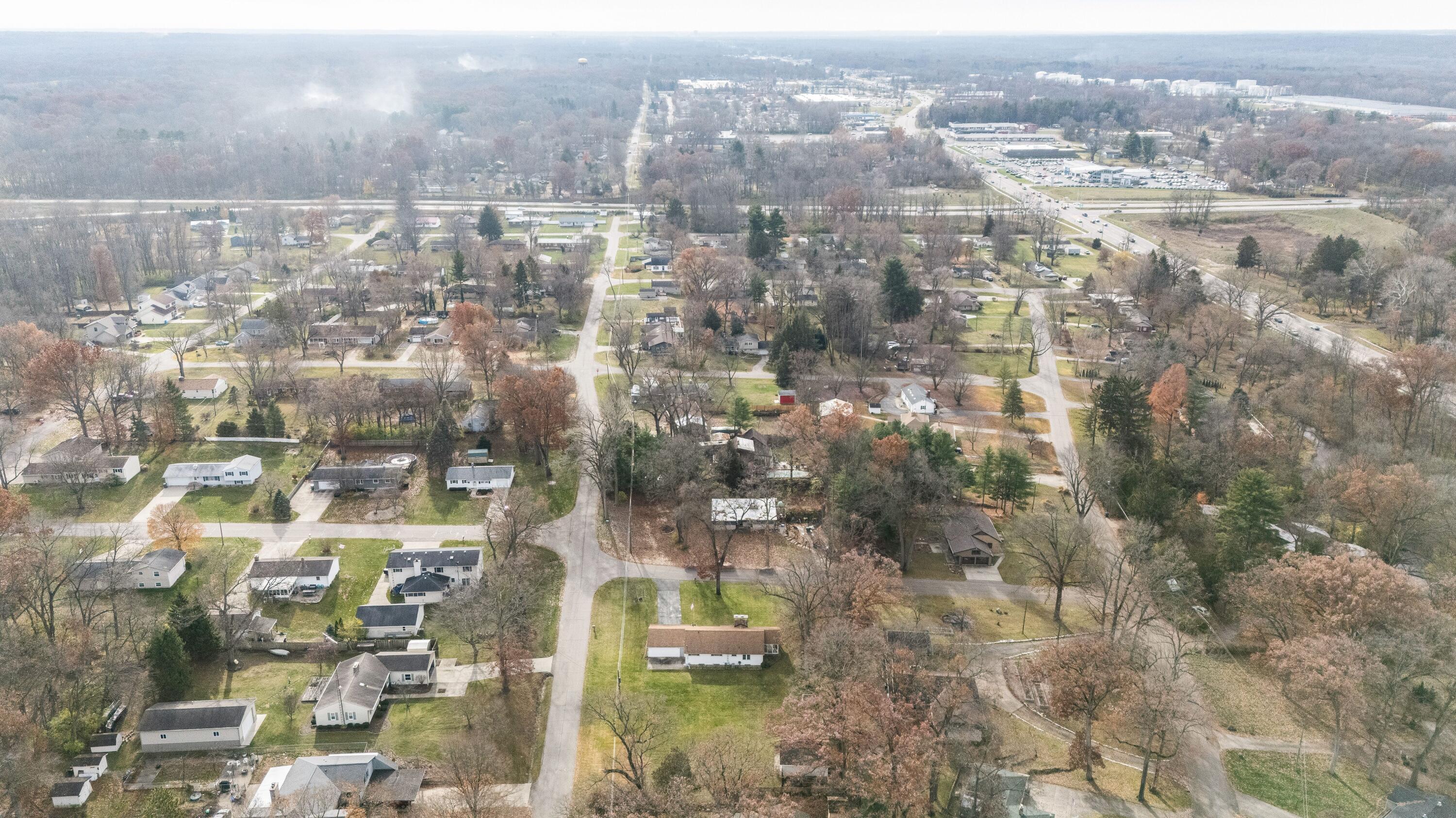 1225 Country Club Drive