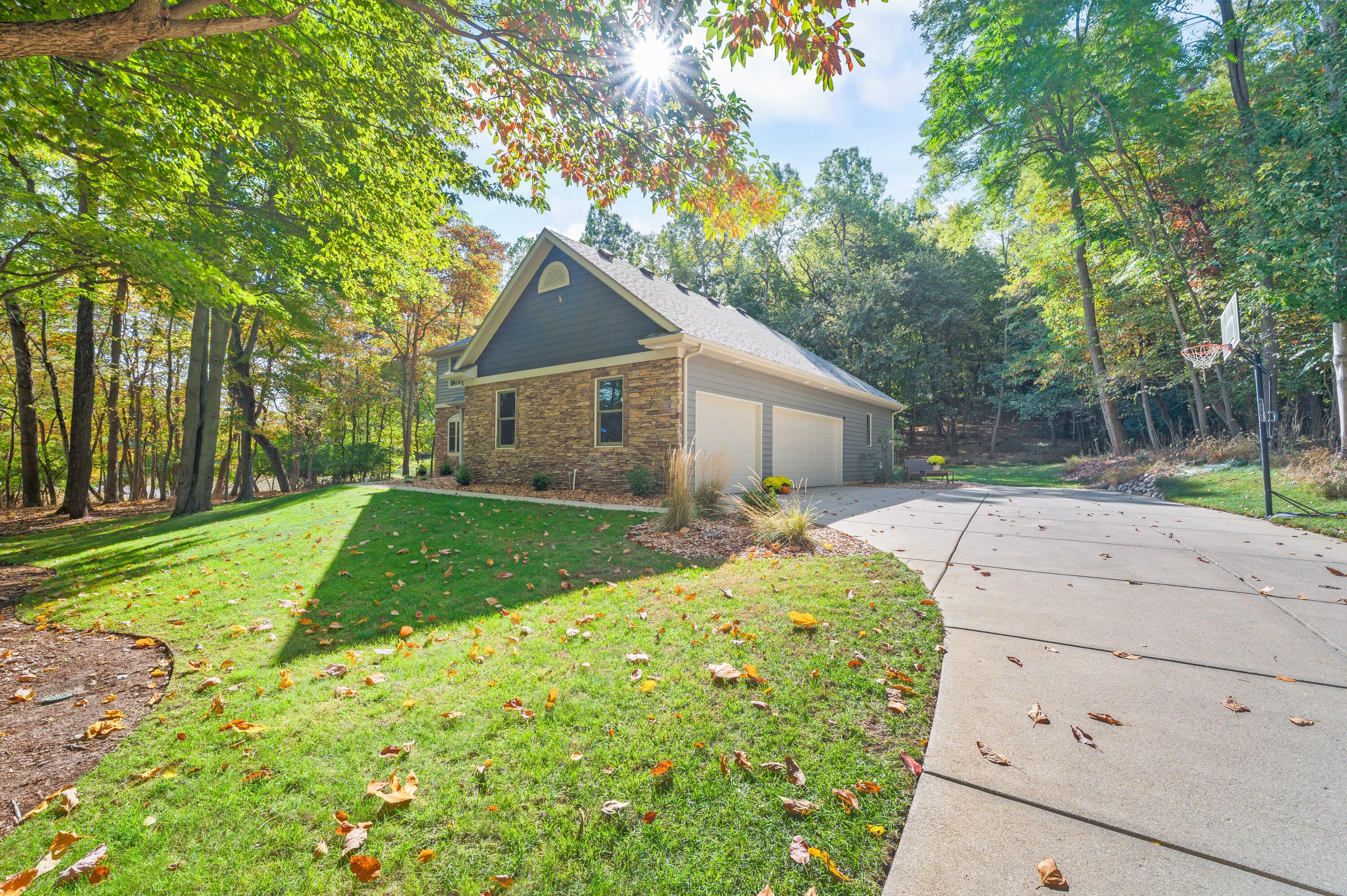 1560 Stonecreek Drive