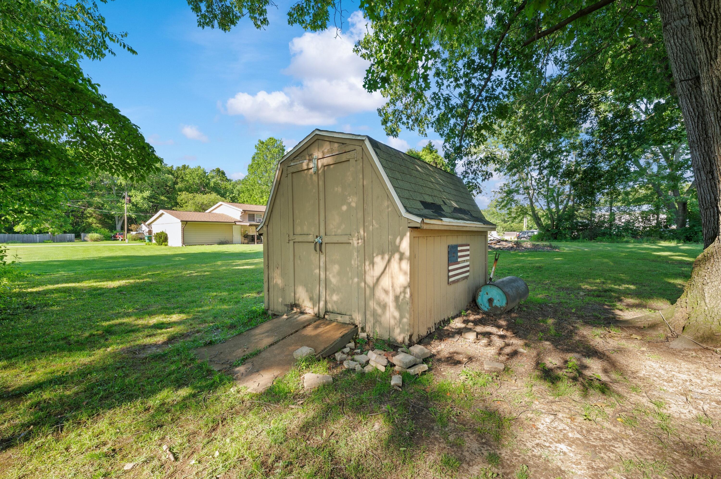 1523 Balmoral Lane
