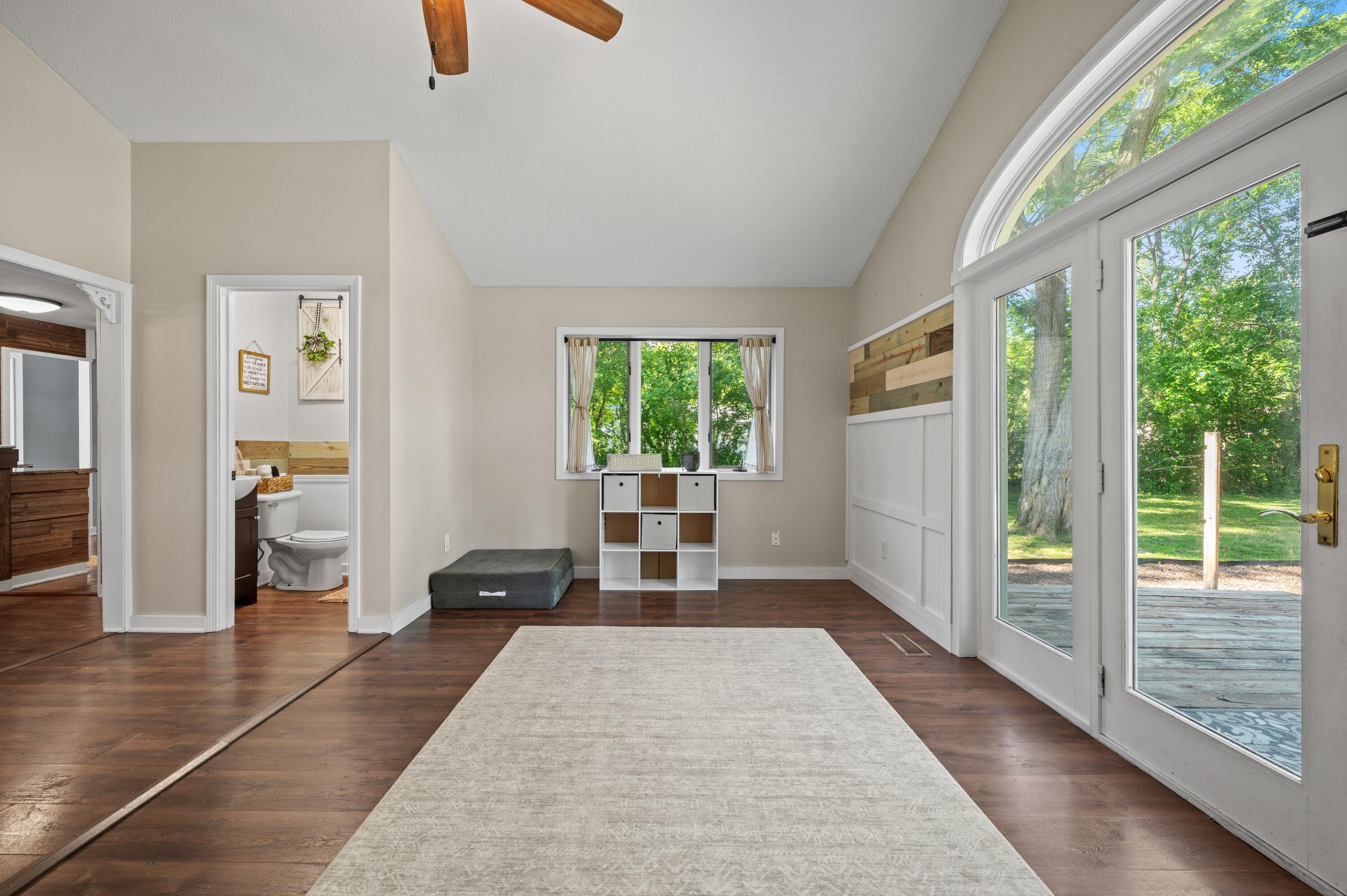 1523 Balmoral Lane