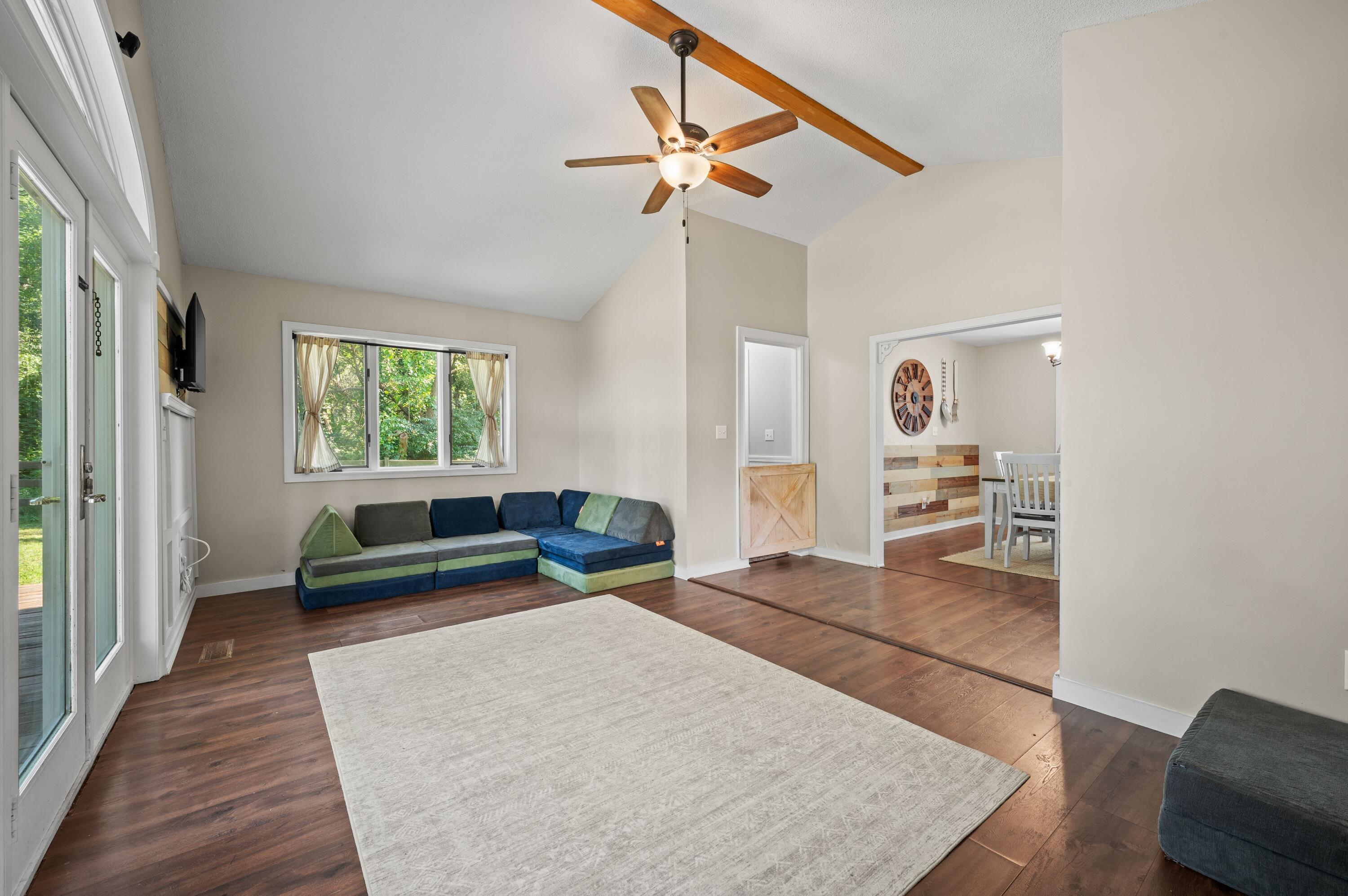 1523 Balmoral Lane
