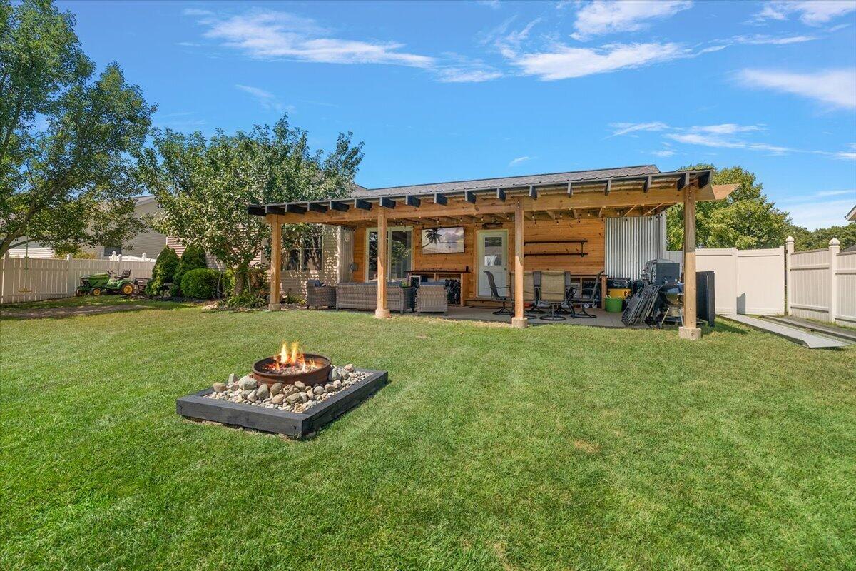 4650 Meadowbrook Lane