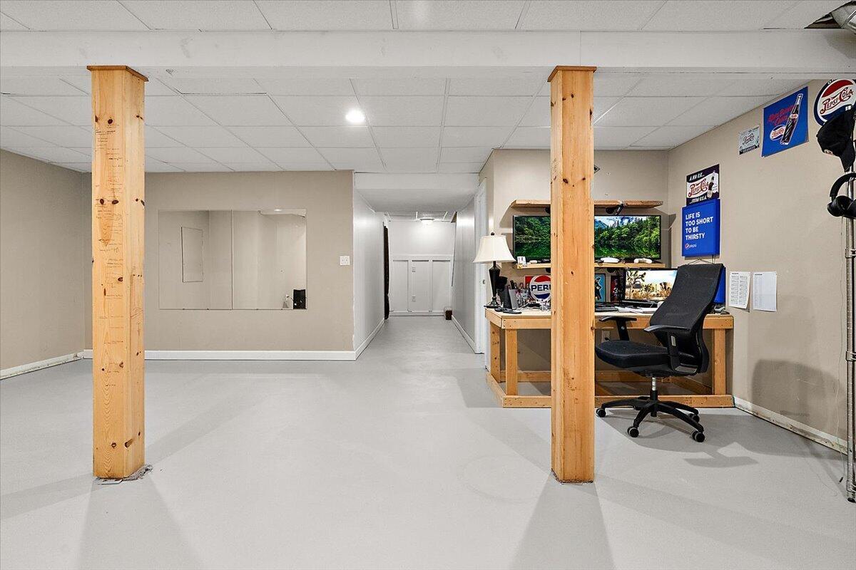 4650 Meadowbrook Lane