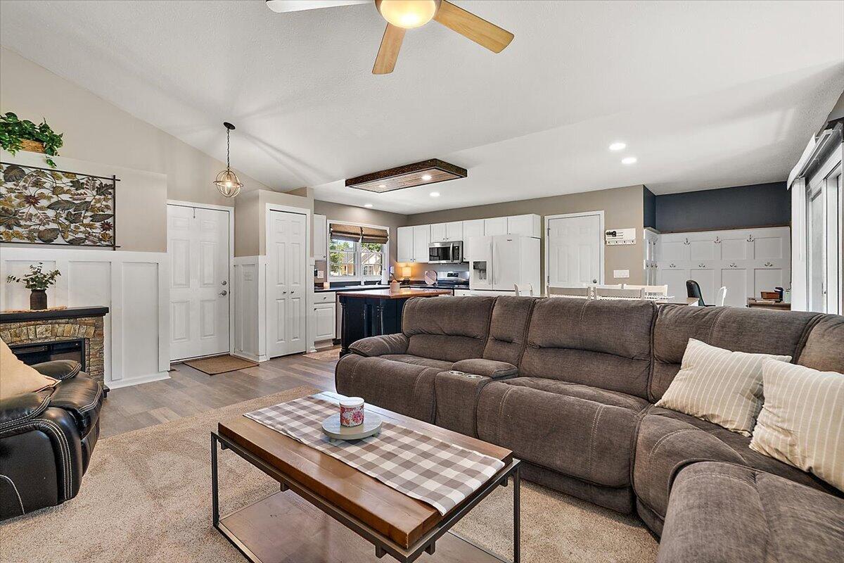 4650 Meadowbrook Lane