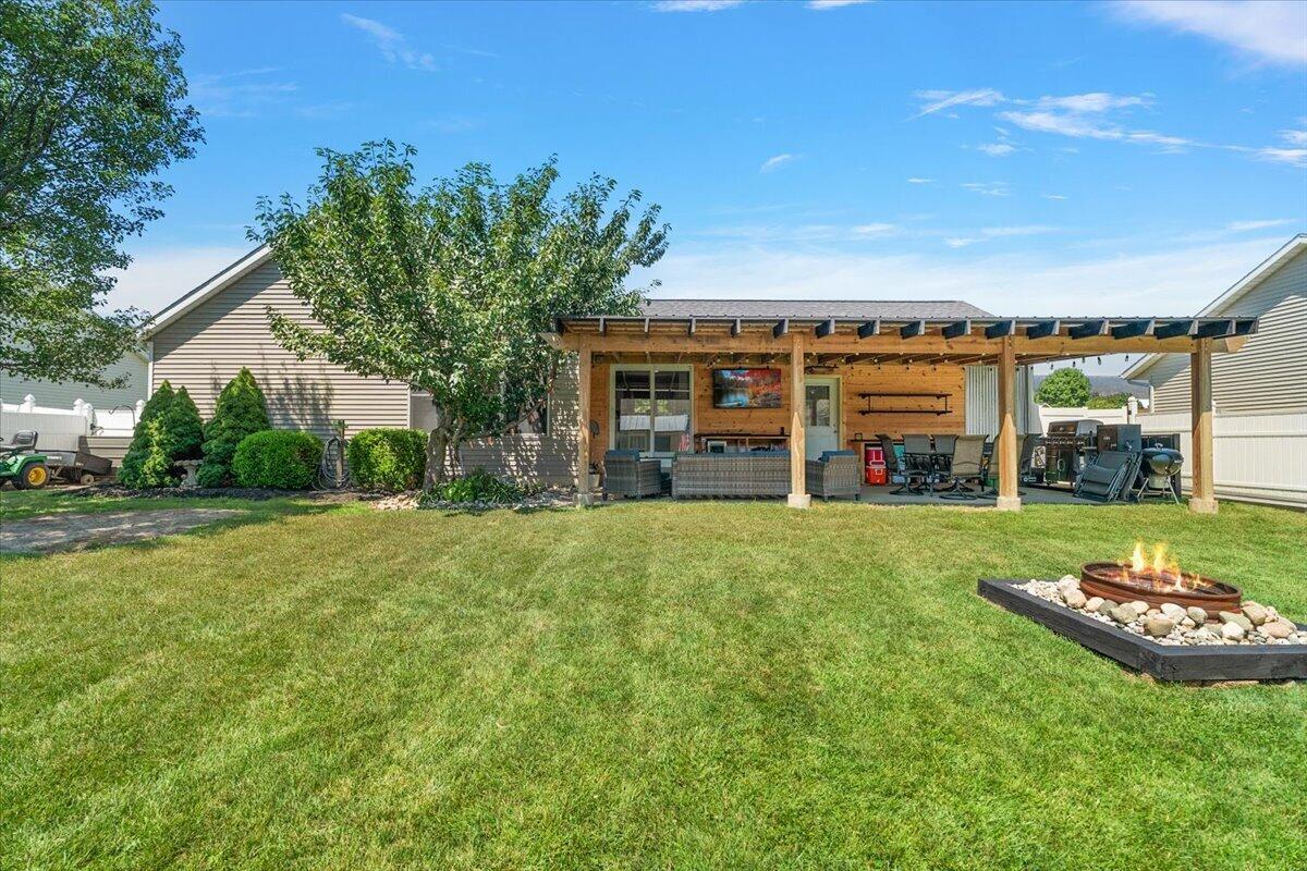 4650 Meadowbrook Lane