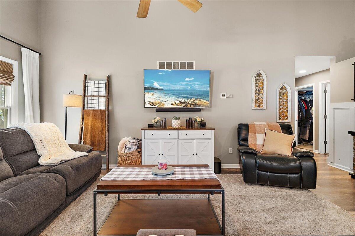 4650 Meadowbrook Lane