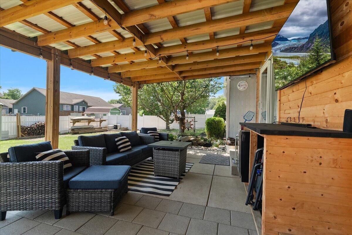 4650 Meadowbrook Lane