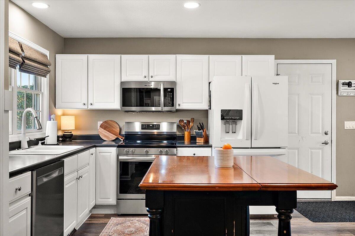 4650 Meadowbrook Lane