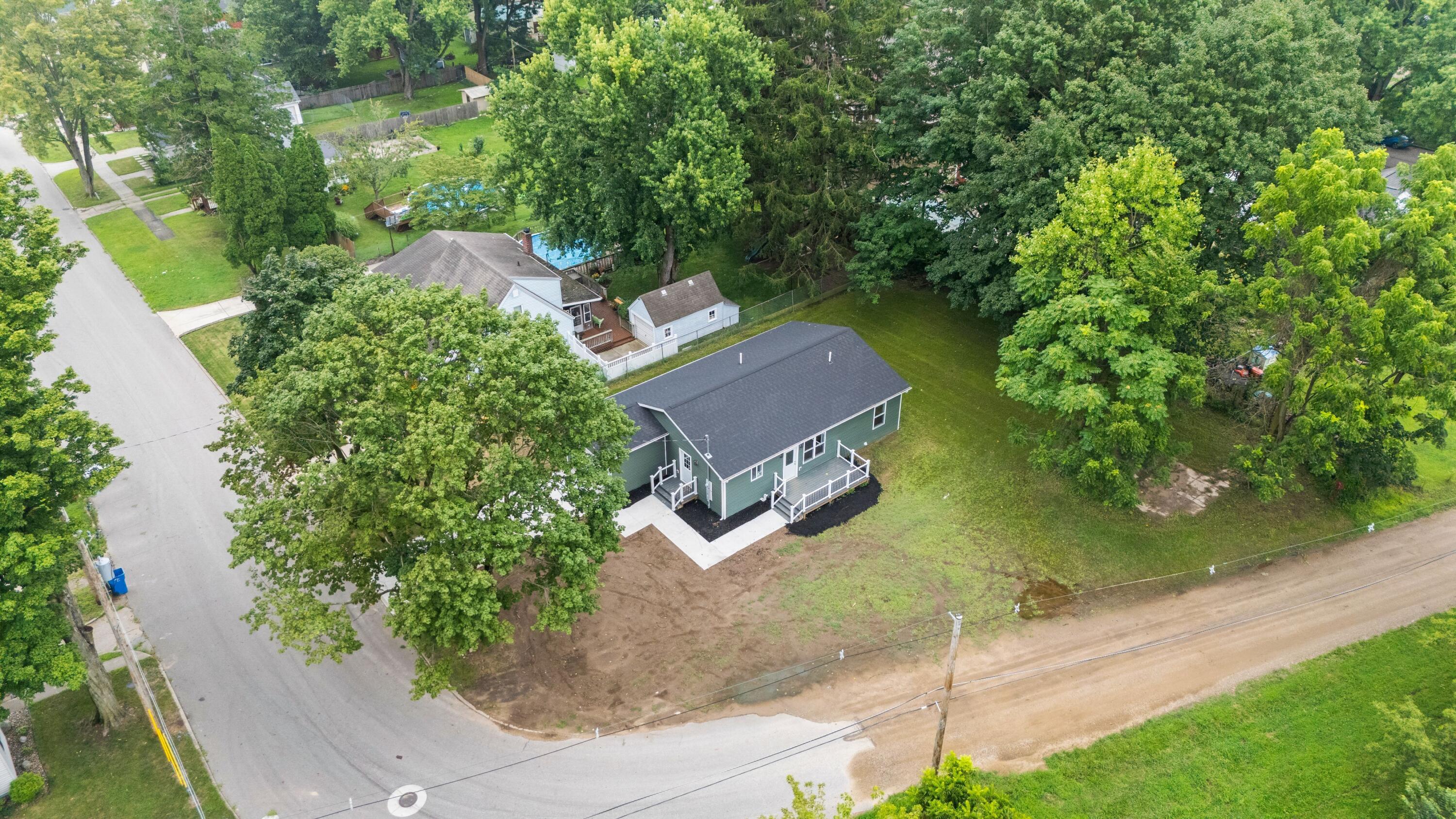 584 1st Court