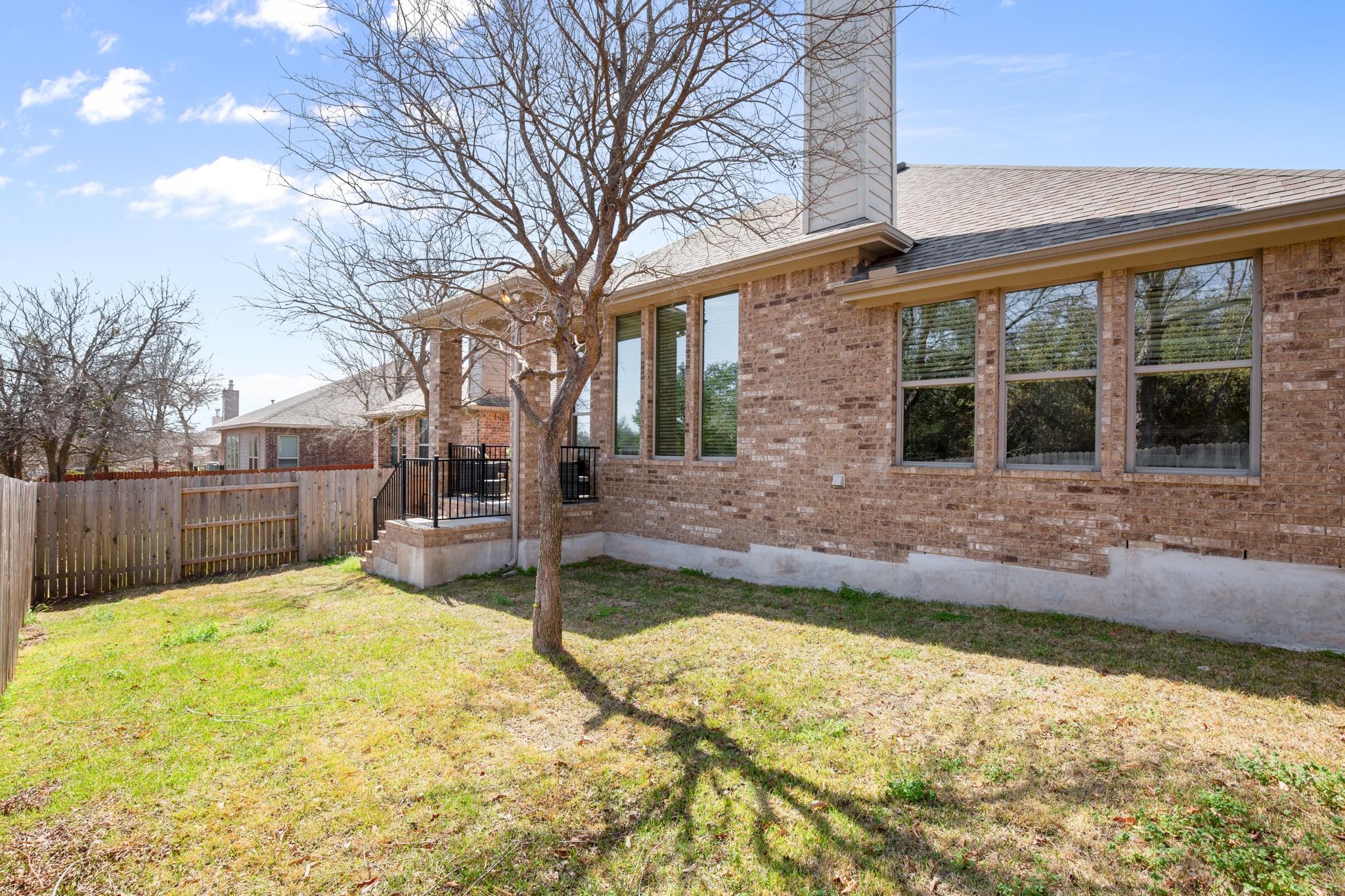 304 Fort Cobb WAY