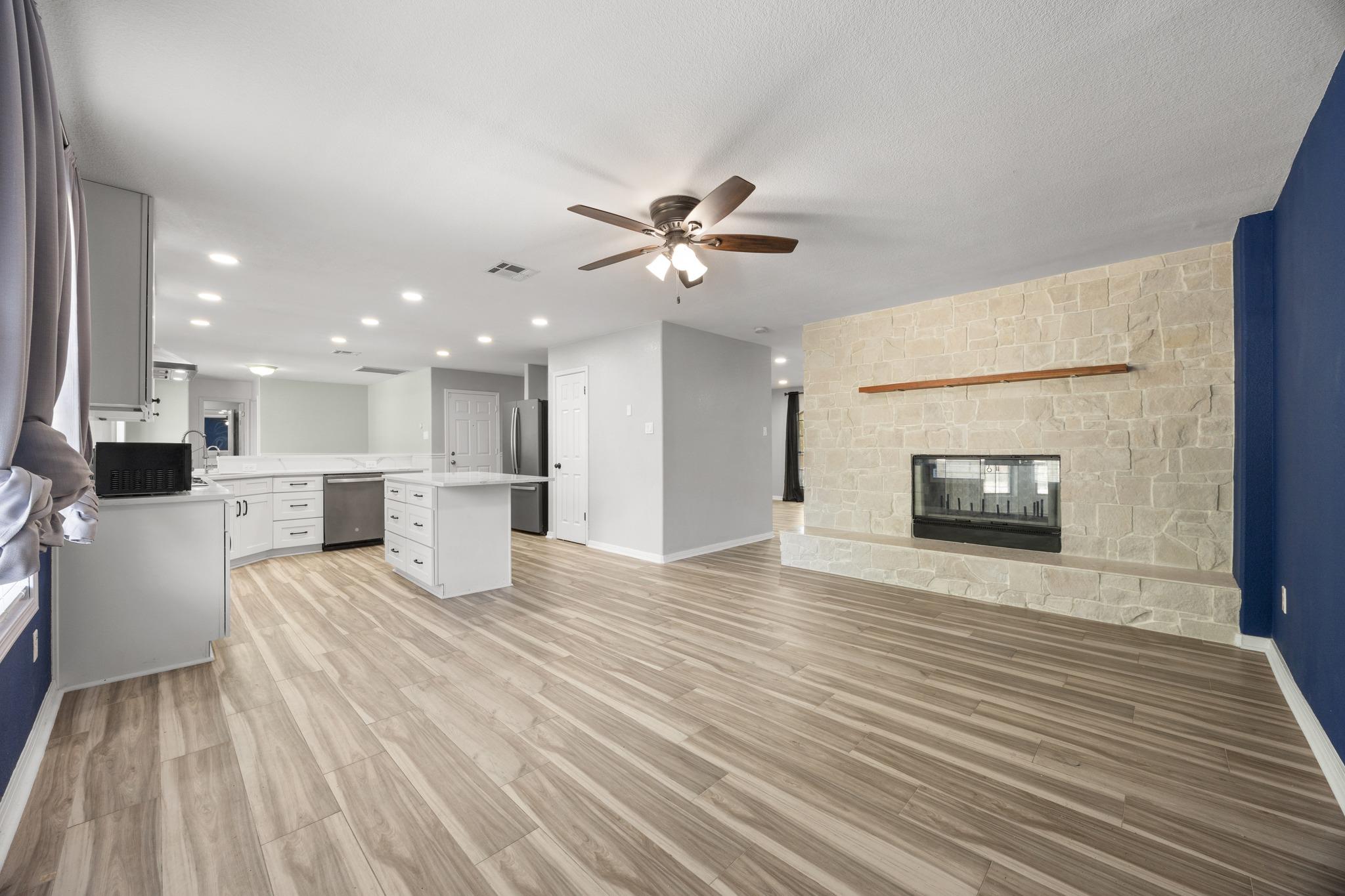 1516 Lorson LOOP