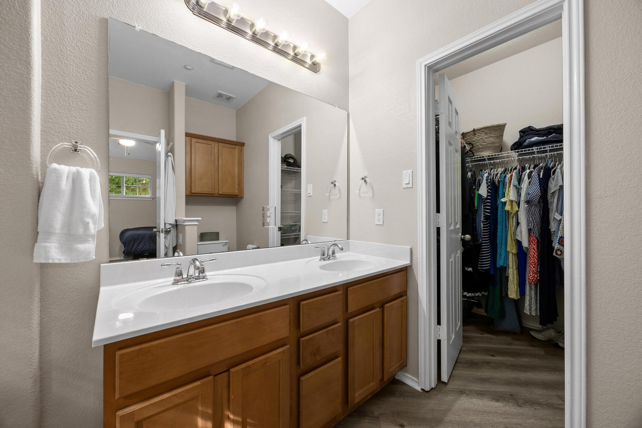 1310 W Parmer LN # 9B