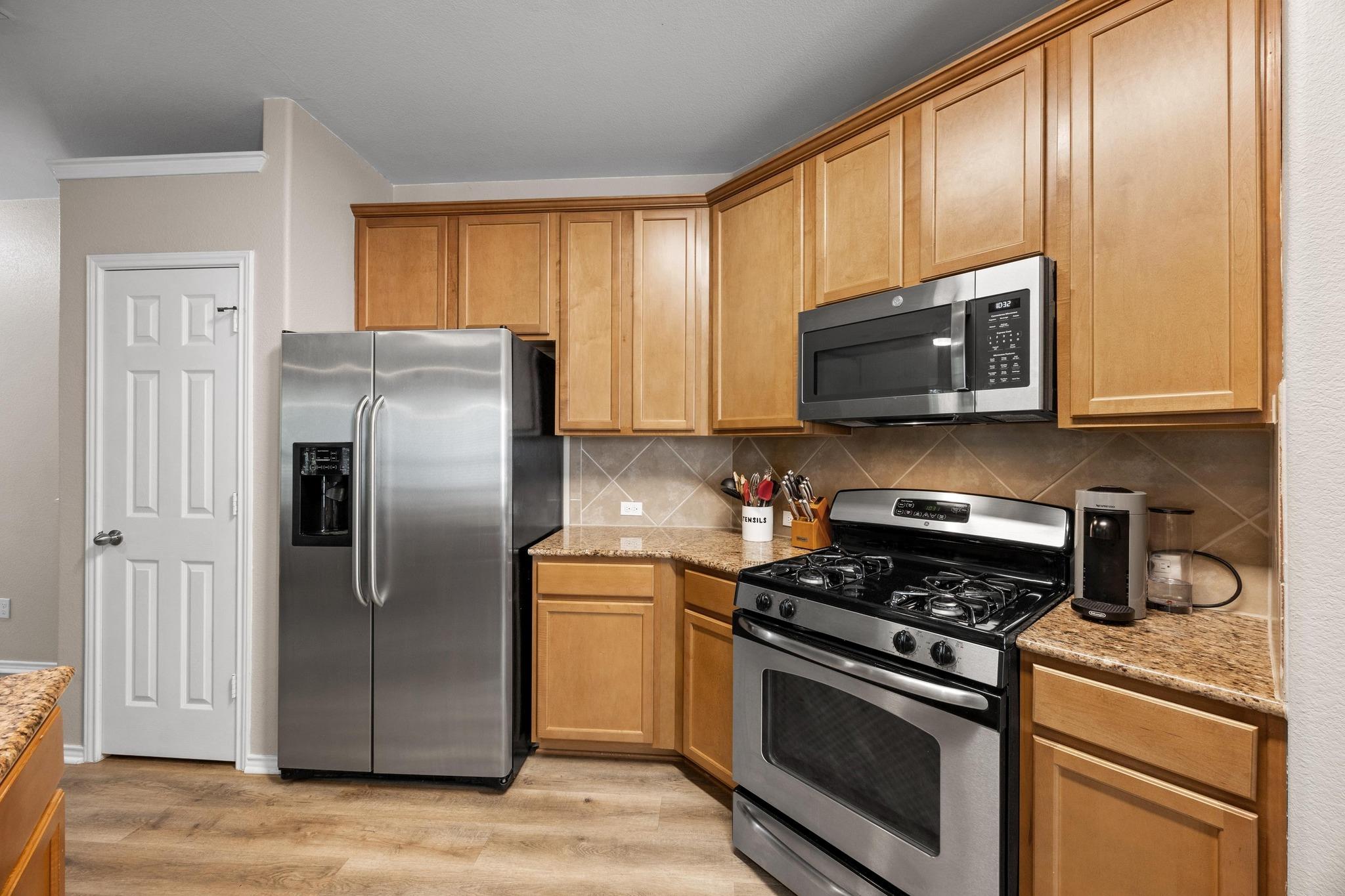 1310 W Parmer LN # 9B