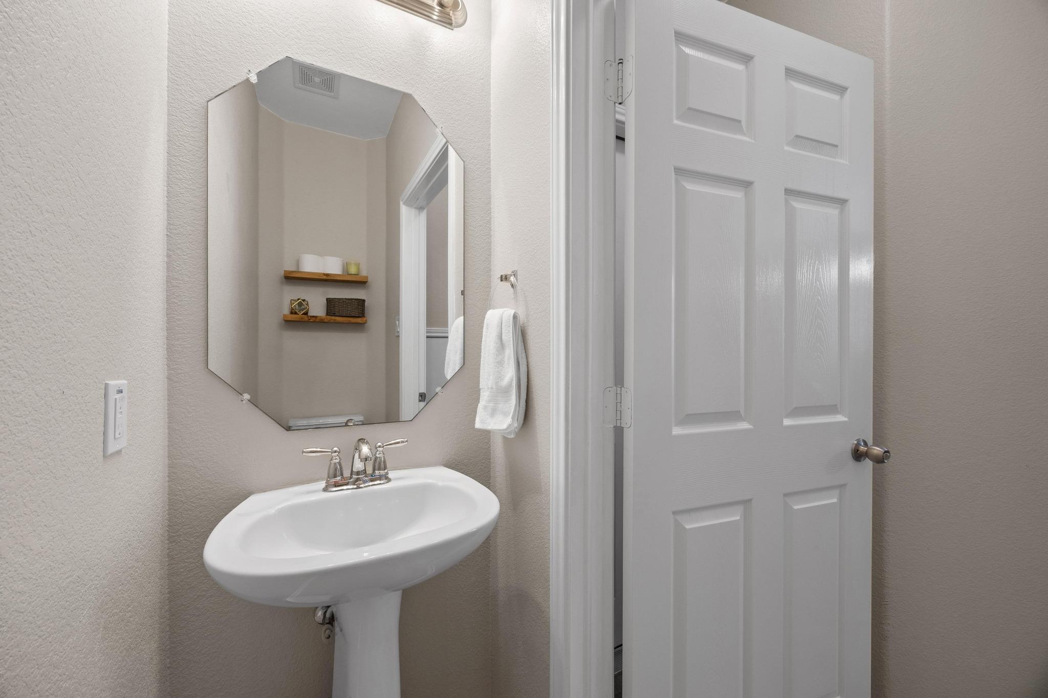 1310 W Parmer LN # 9B