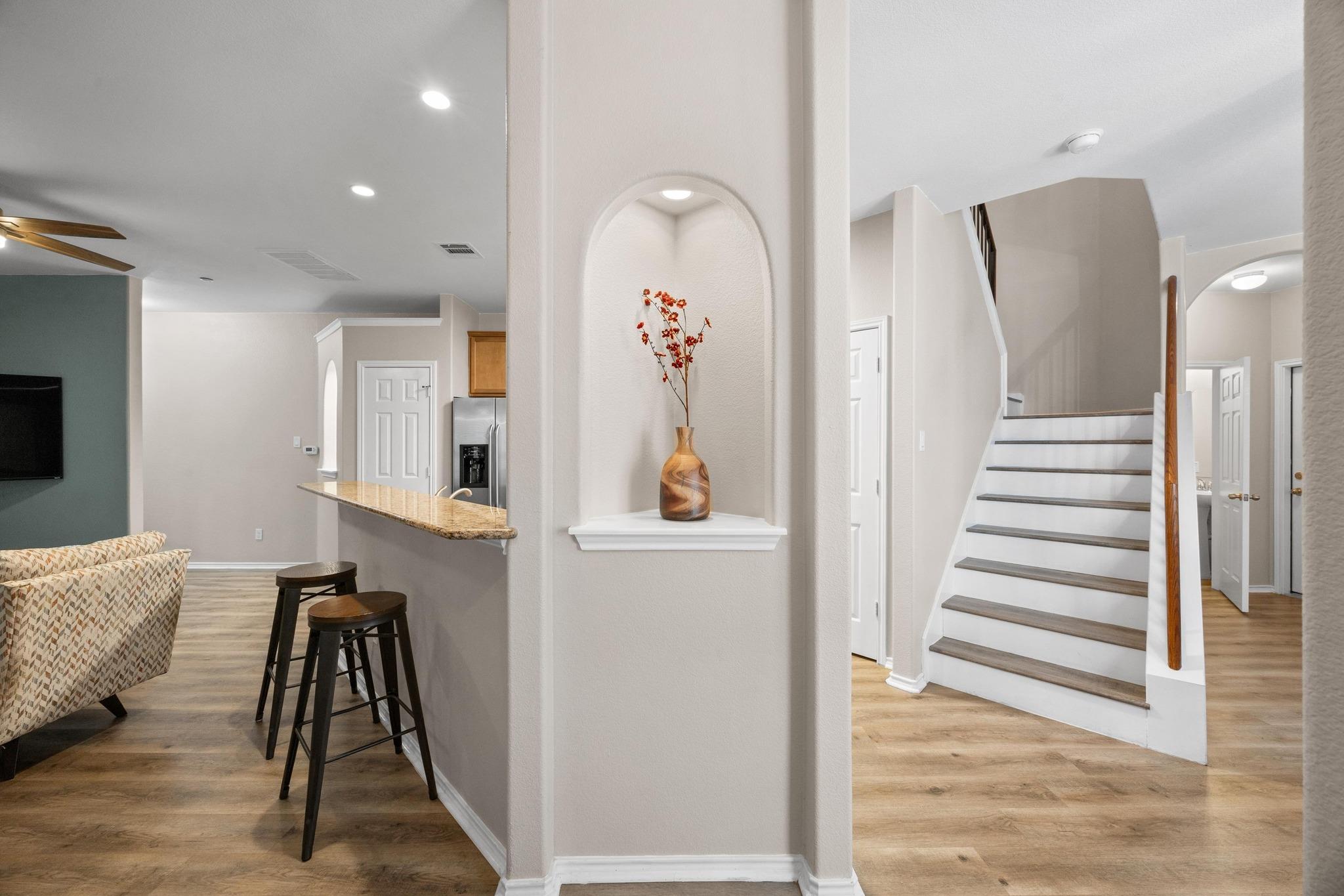 1310 W Parmer LN # 9B