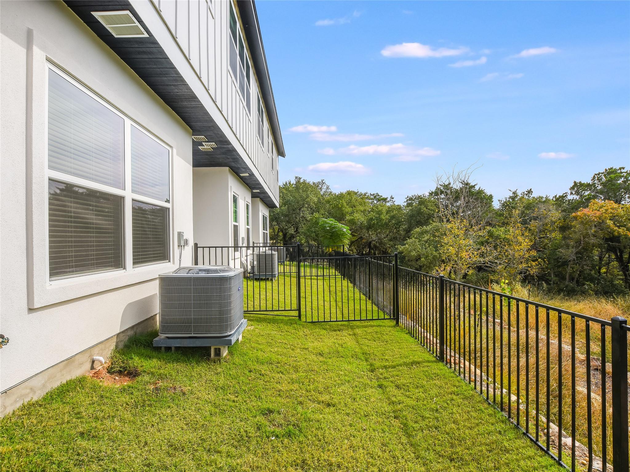 12001 Vista Parke DR # 903