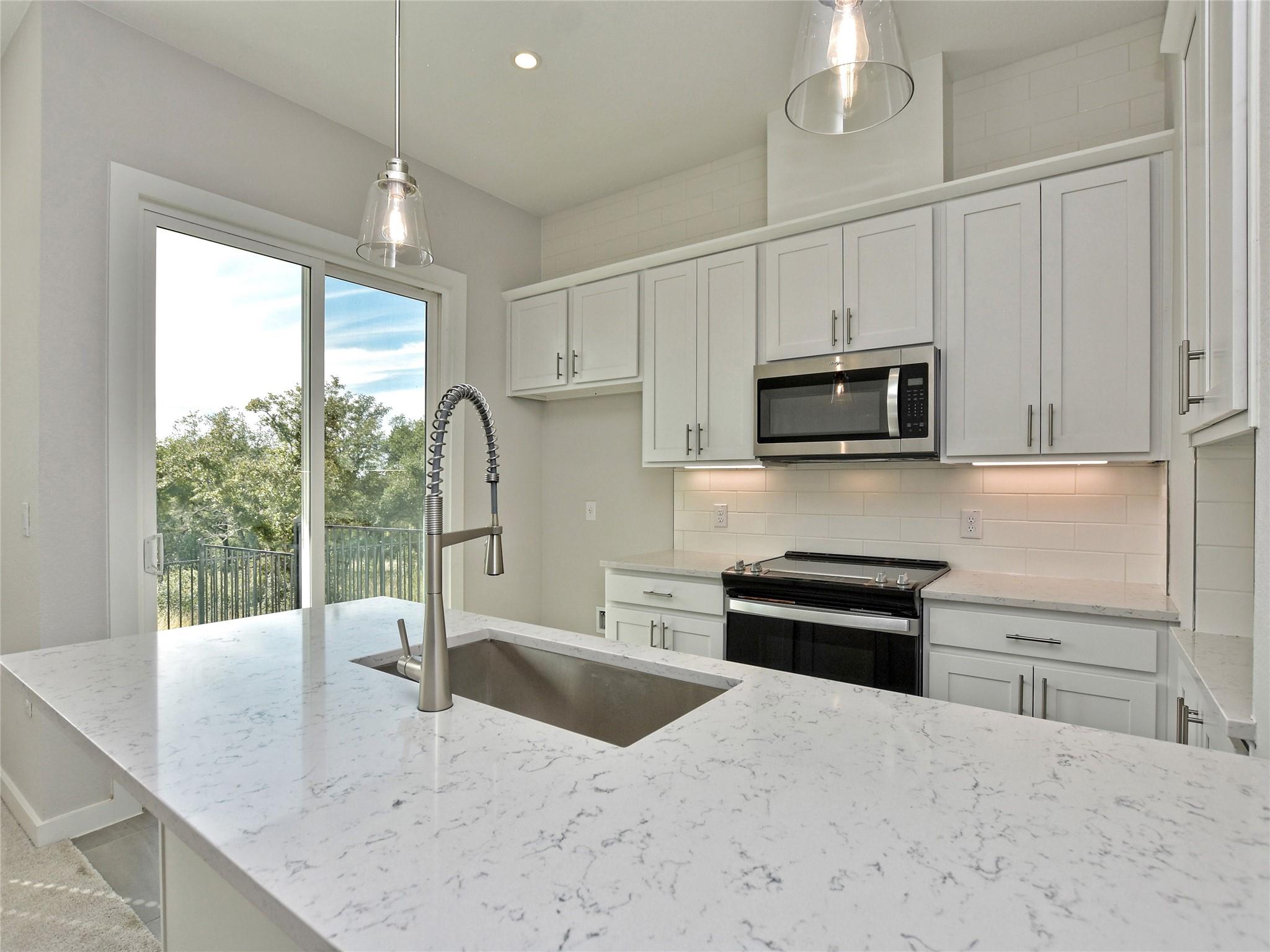 12001 Vista Parke DR # 903