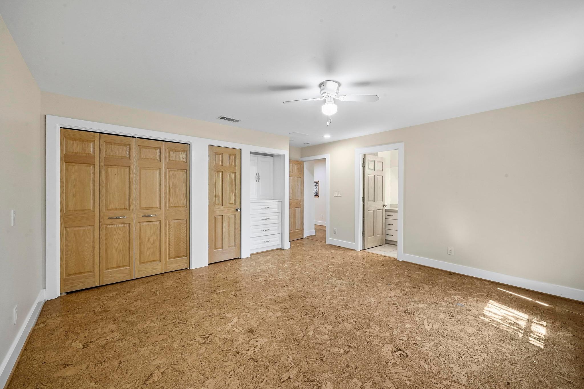 2204 Spring Creek DR