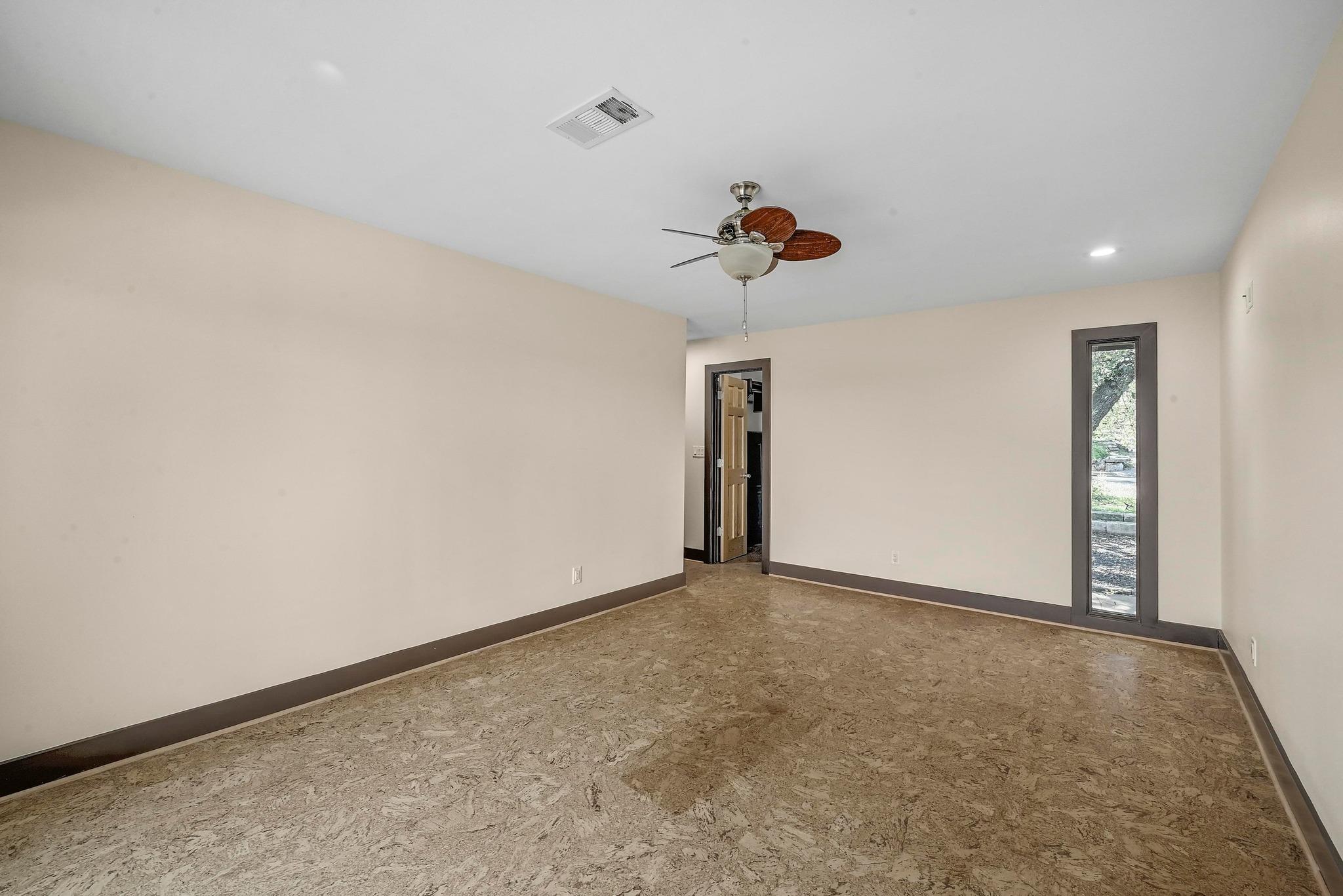 2204 Spring Creek DR