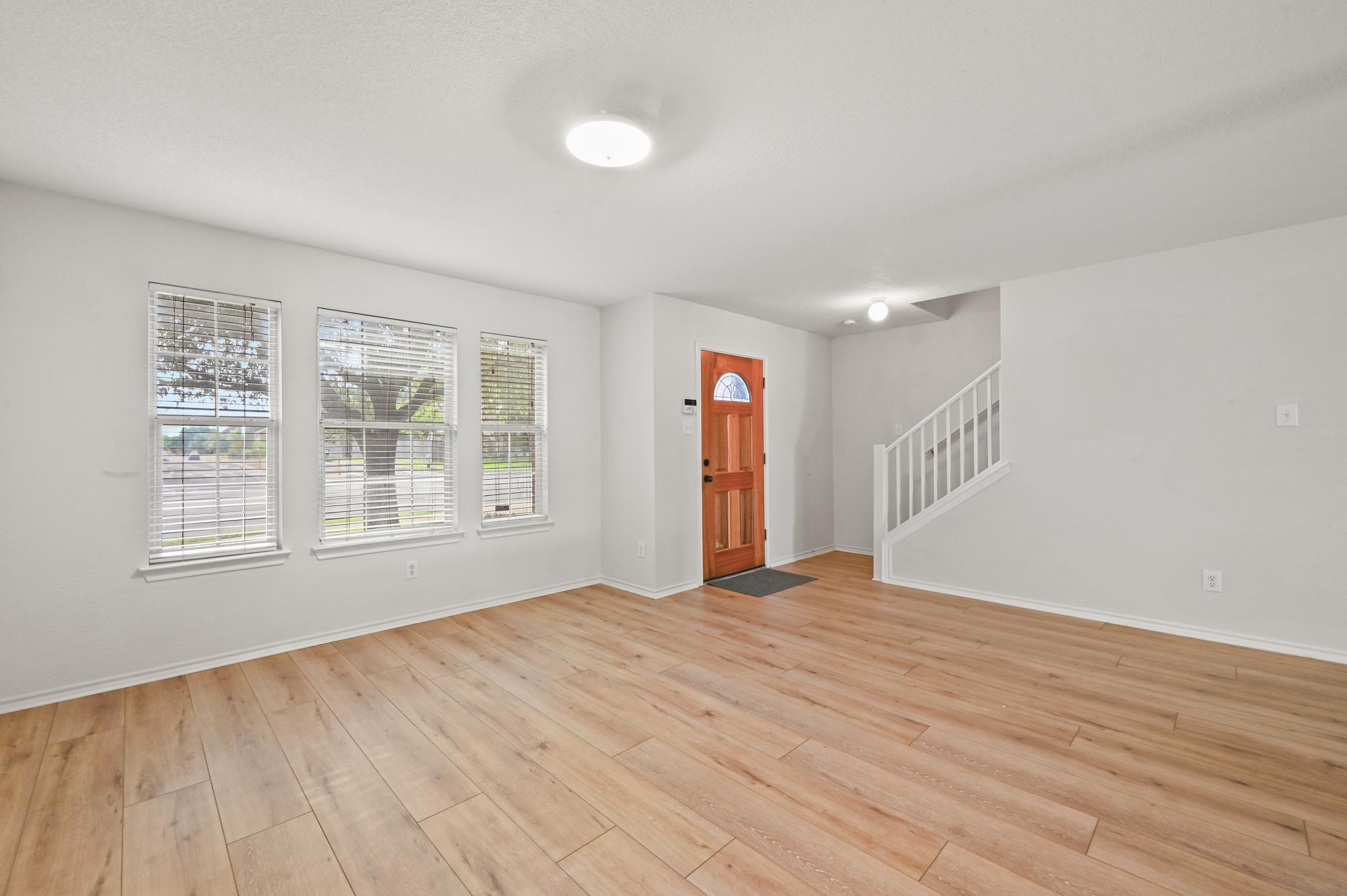 11140 Currin LN